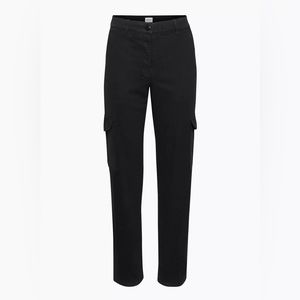 Aritzia Wilfred Free Modern Cargo Pant Black size 2
